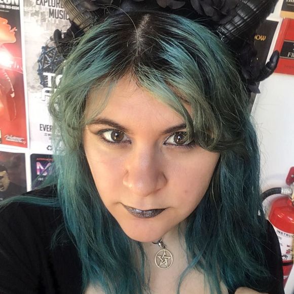 Meet your Posher, Alyssa - Picture 1 of 1